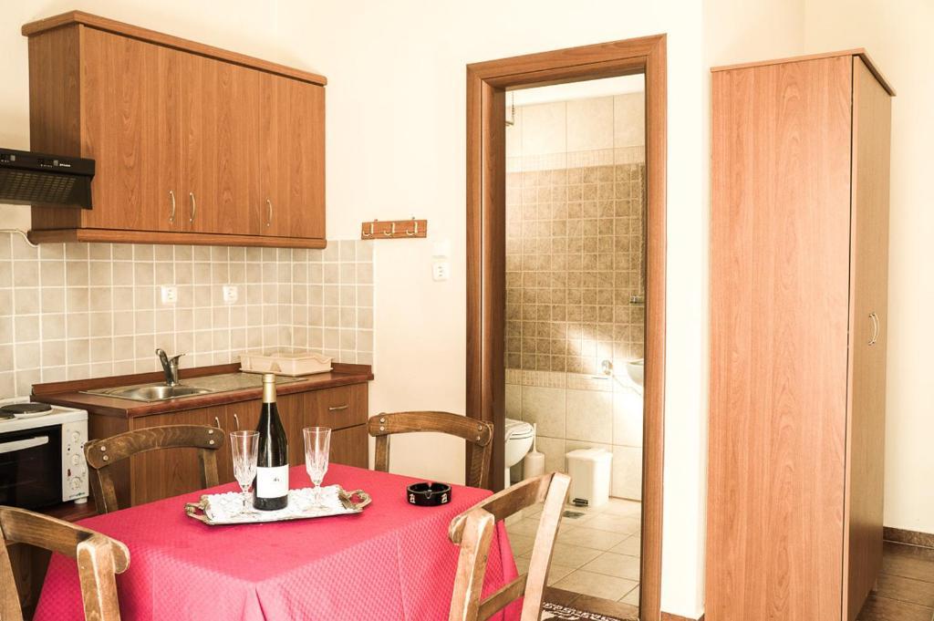 Menelaos Apartments Лефокастро Номер фото