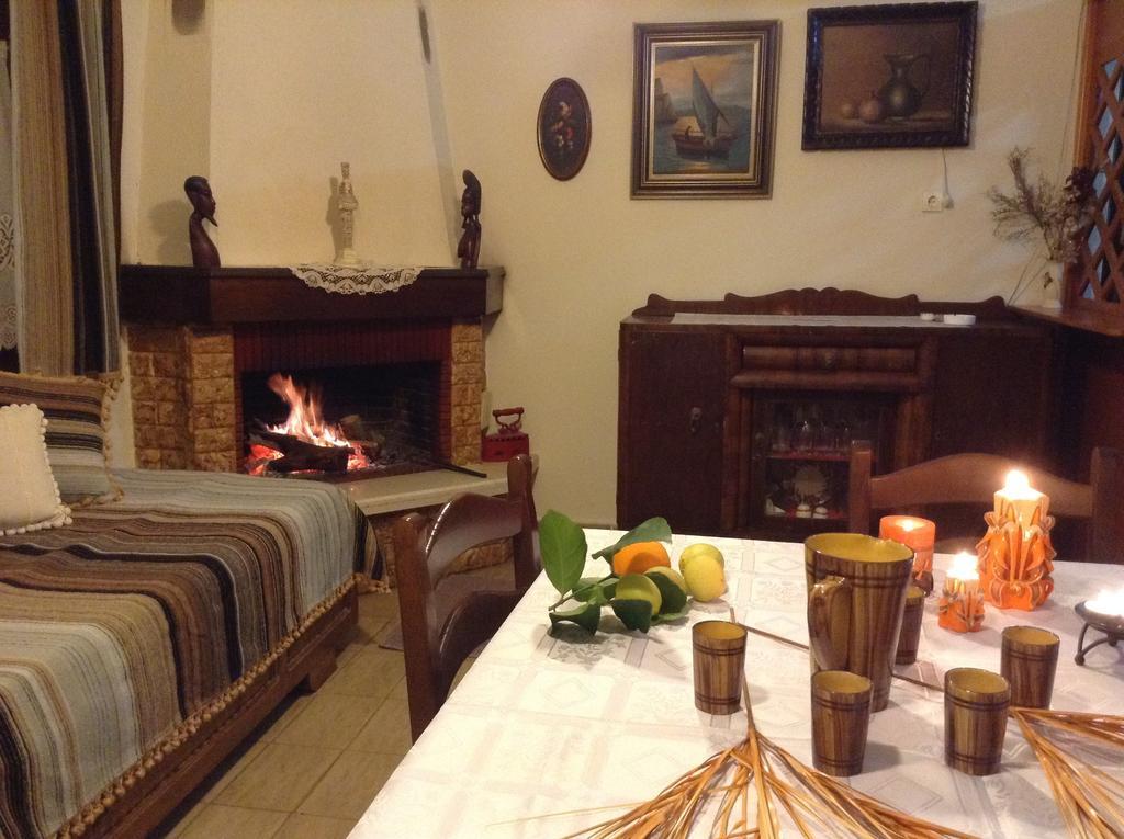 Menelaos Apartments Лефокастро Екстер'єр фото